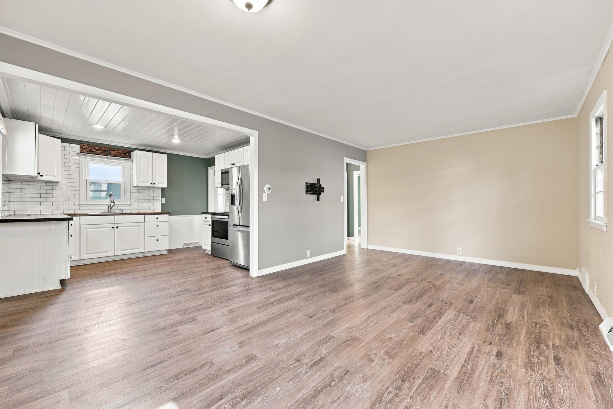Kitchen / Living Room