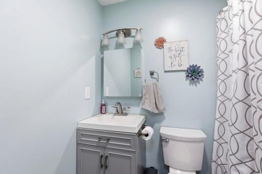 Updated full bathroom