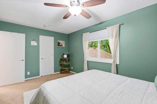 Ceiling fans and views of trees.