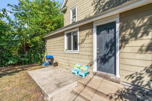 Maintenance free exterior.