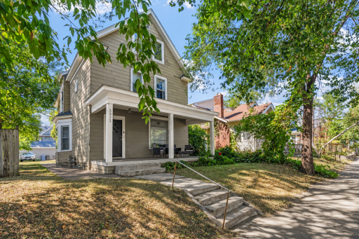 Welcome to a beautiful duplex on a quiet street!