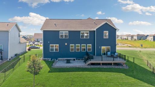 Well appointed back yard. Perfect for entertaining.
