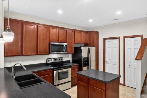 835 Willow Glen Court, Buffalo, MN 55313