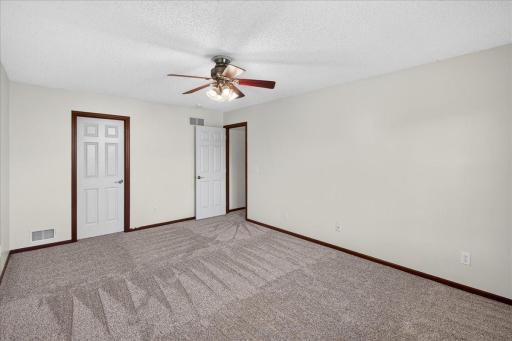 835 Willow Glen Court, Buffalo, MN 55313