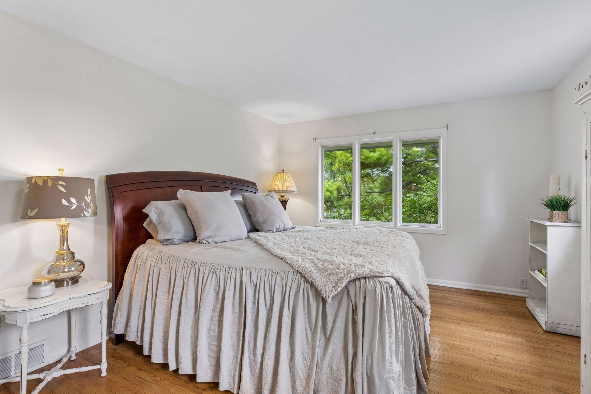 Oversized primary suite