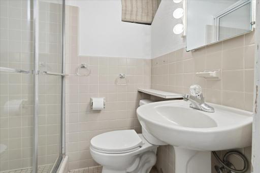 Lower Level 3/4 Bath