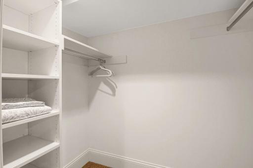 Walk-n Closet