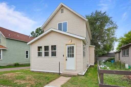 413 4th Street NE, Little Falls, MN 56345