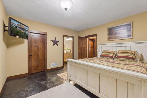 3536 Kelvin Court N, Lake Elmo, MN 55042