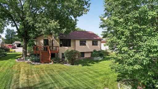 Beautifully maintained yard.