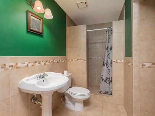 7555 Wedgewood Way N, Maple Grove, MN 55311
