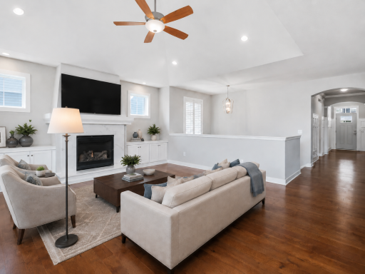 This image has been virtually staged with digitally added furniture and dÃ©cor. Refer to the unstaged photos and an in-person showing for the propertyâs actual condition.