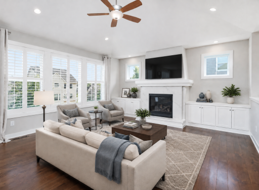 This image has been virtually staged with digitally added furniture and dÃ©cor. Refer to the unstaged photos and an in-person showing for the propertyâs actual condition.