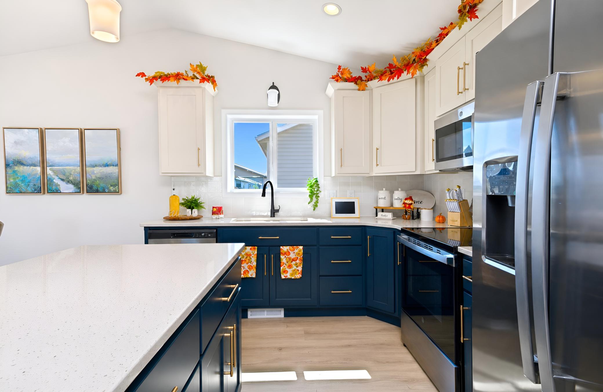 Two Toned Cabinets