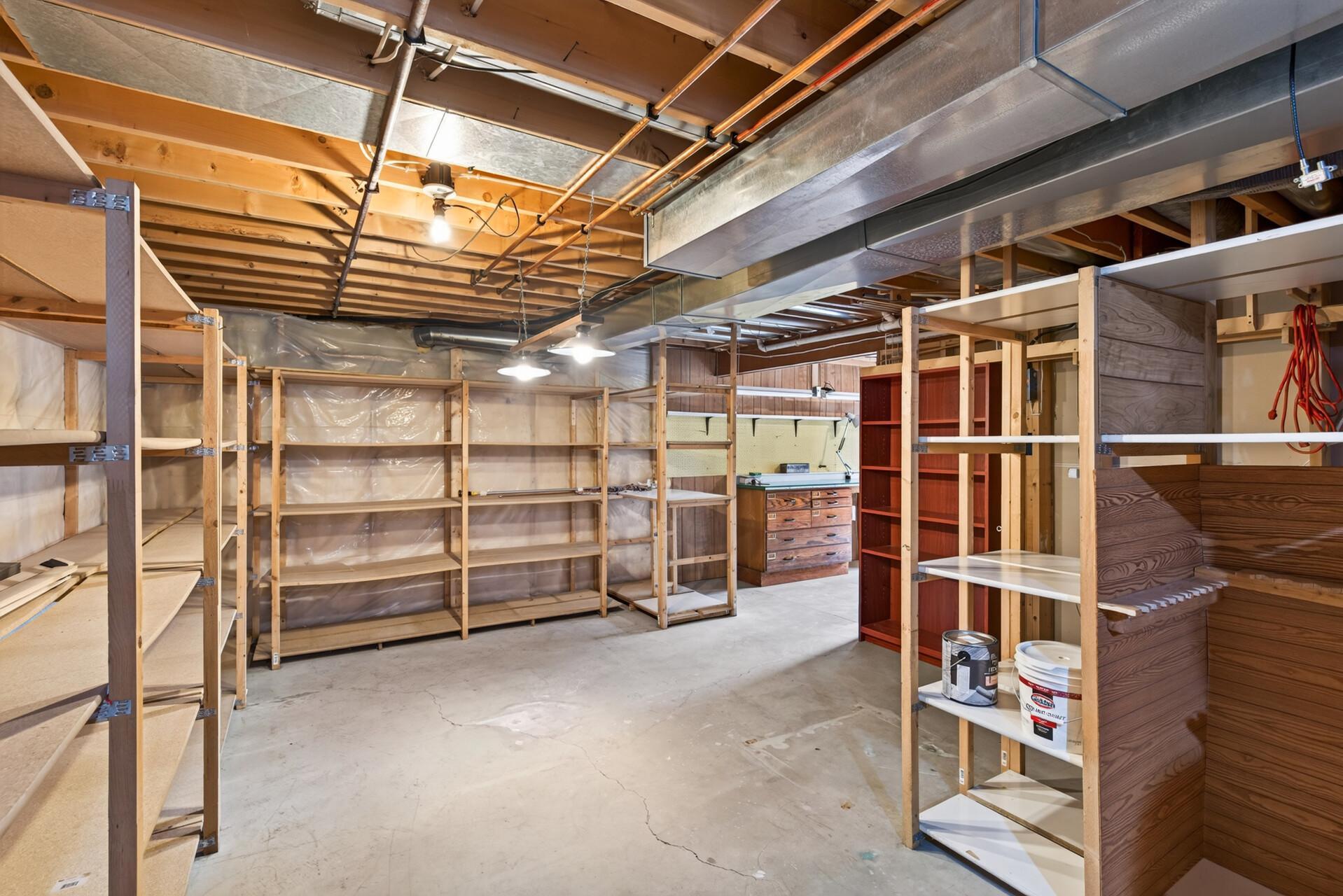 Basement Storage – Plenty of Space to Stay Organized!