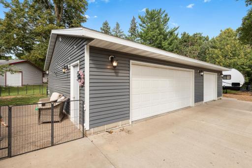 3 Stall garage