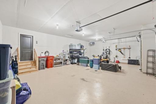 Spacious garage