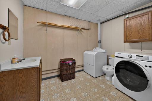 Laundry room/half bathroom