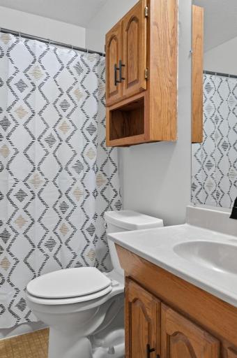 Full Bathroom