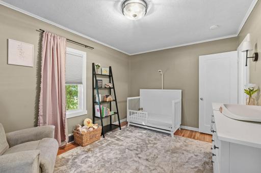 1197 Burke Avenue W, Roseville, MN 55113