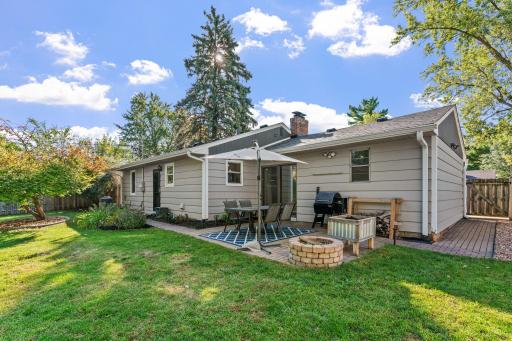 1197 Burke Avenue W, Roseville, MN 55113