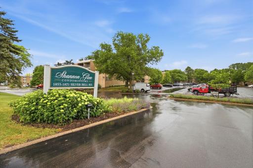1-web-or-mls-1871_Silver_Bell_Rd_107_Eagan_MN_006.jpg