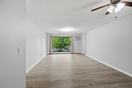 10-web-or-mls-1871_Silver_Bell_Rd_107_Eagan_MN_011.jpg
