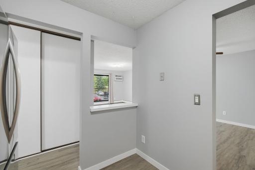 19-web-or-mls-1871_Silver_Bell_Rd_107_Eagan_MN_020.jpg
