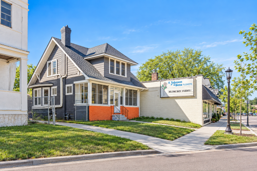 1730 Grand Avenue, Saint Paul, MN 55105