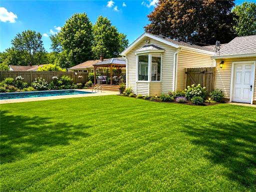2966 Simpson Street, Roseville, MN 55113