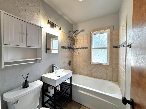 2966 Simpson Street, Roseville, MN 55113