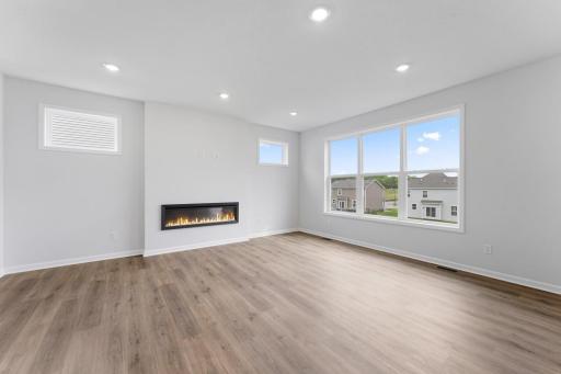 [L151-Z011]Family Room.1.jpg