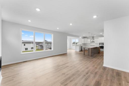 [L151-Z013]Family Room.3.jpg