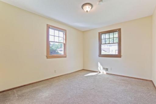 108 18th Avenue N, South Saint Paul, MN 55075