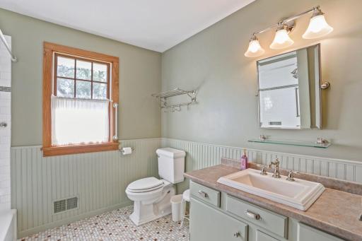 108 18th Avenue N, South Saint Paul, MN 55075