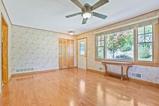 108 18th Avenue N, South Saint Paul, MN 55075