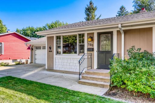 108 18th Avenue N, South Saint Paul, MN 55075