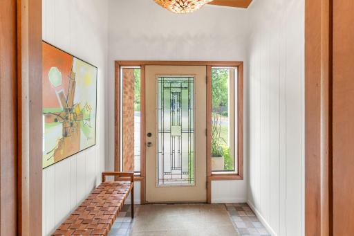1-web-or-mls-2212-mary-hills-dr.jpg