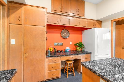 22-web-or-mls-2212-mary-hills-dr.jpg