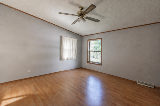 410 HWY 10 Hobart, Hawley, MN 56549