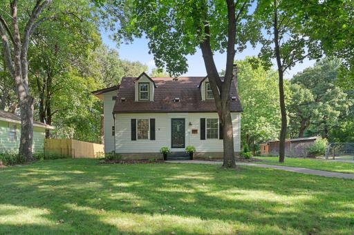2757 Sherwood Road, Mounds View, MN 55112