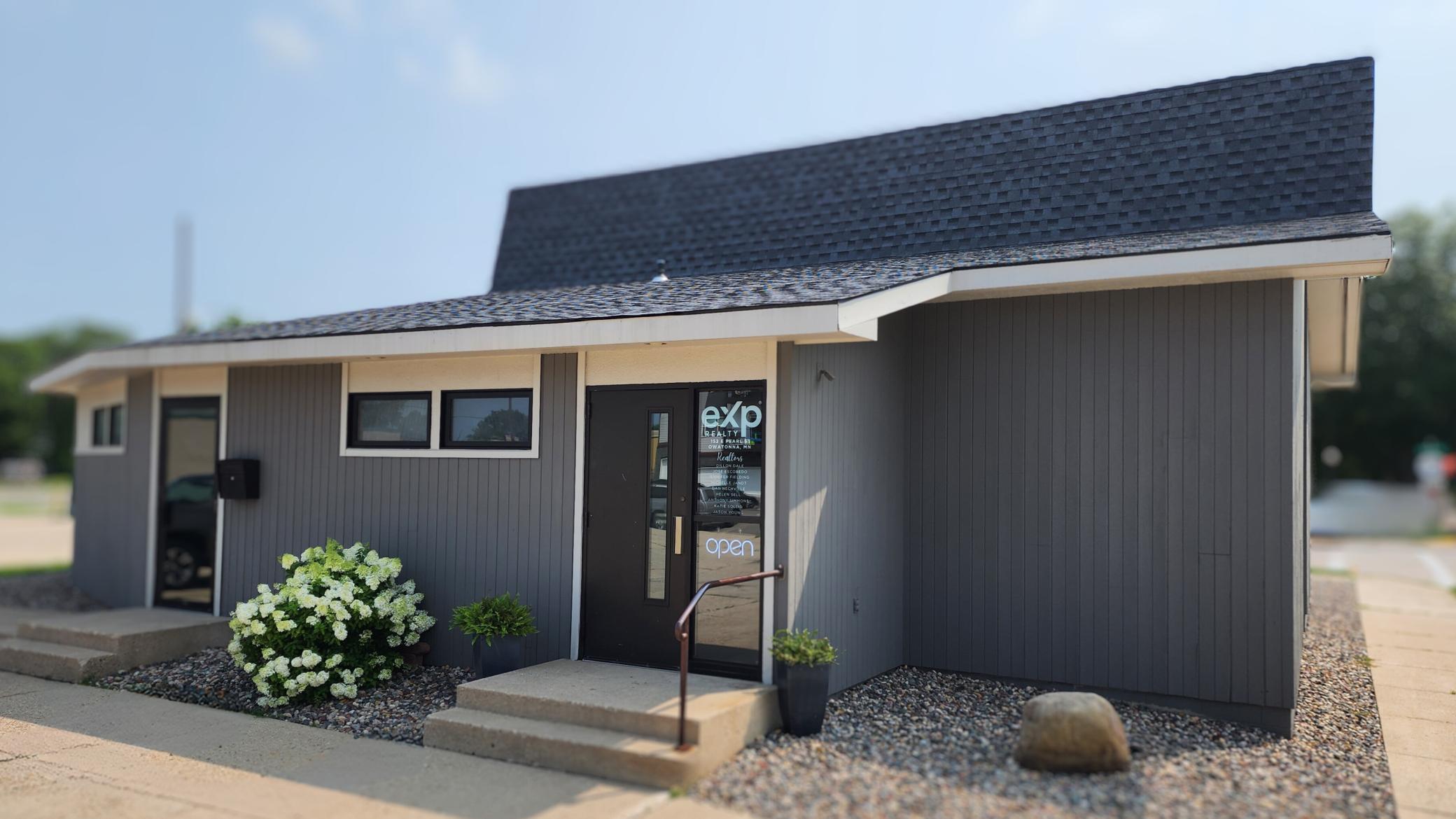 Property photo for 152 E Pearl Street, Owatonna, MN 55060