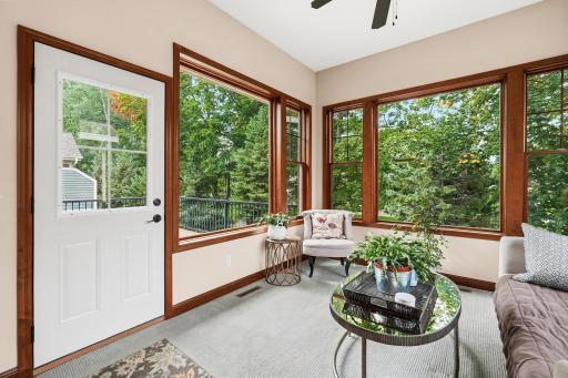 Four Season Porch- Access to Wonderful Private Deck,