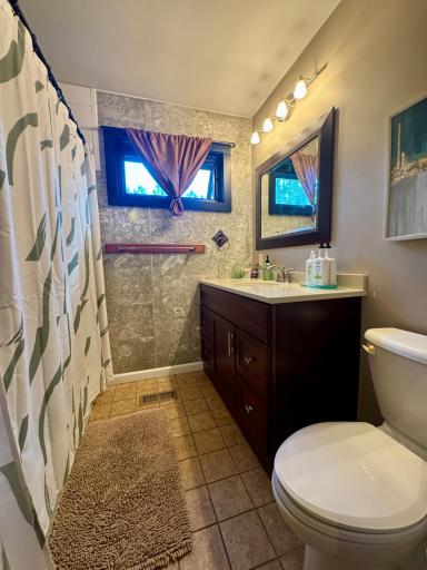 Full Bathroom