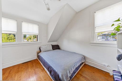 25 bedroom 2.jpg