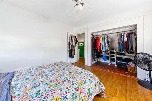 20 main bedroom.jpg