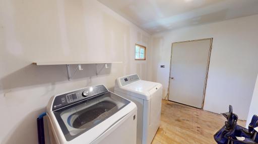 441 Center Avenue S, Glenville, MN 56036