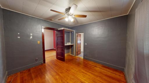 441 Center Avenue S, Glenville, MN 56036