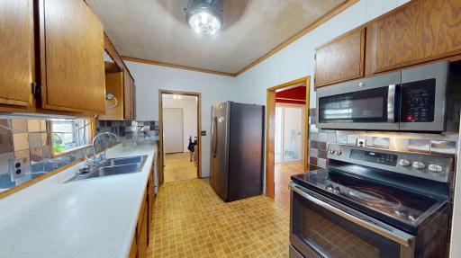 441 Center Avenue S, Glenville, MN 56036
