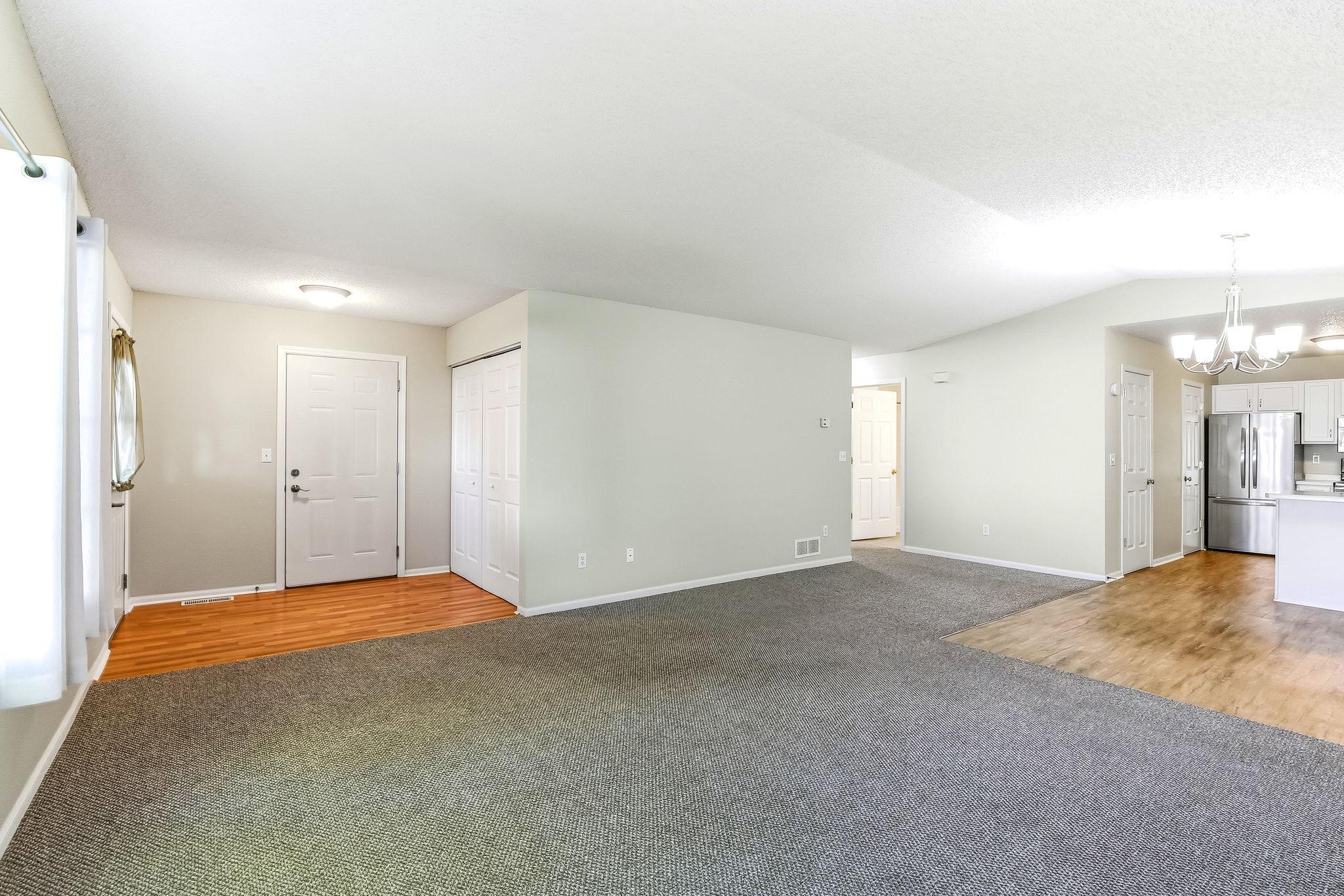 6-web-or-mls-11021-57th-St-06.jpg